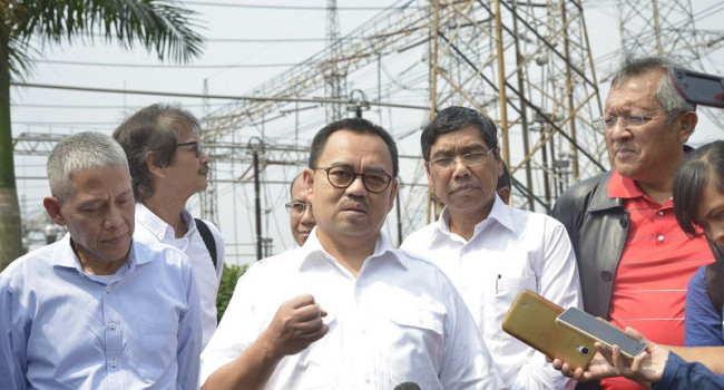 Menteri ESDM meninjau ketersediaan pasokan listrik
