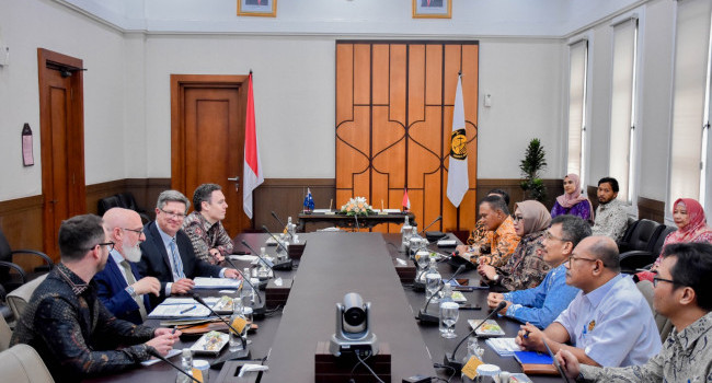 Kementerian ESDM dan Departemen Energi Australia Gelar Pertemuan Bilateral Bahas Kerja Sama Transisi Energi di Jakarta (3/7)