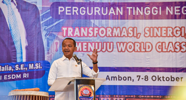 Menteri Energi dan Sumber Daya Mineral (ESDM) Bahlil Lahadalia secara resmi membuka Annual Meeting atau pertemuan tahunan pimpinan Perguruan Tinggi Negeri (PTN) se-Kawasan Timur Indonesia (KTI). di Ambon, Senin (7/10)