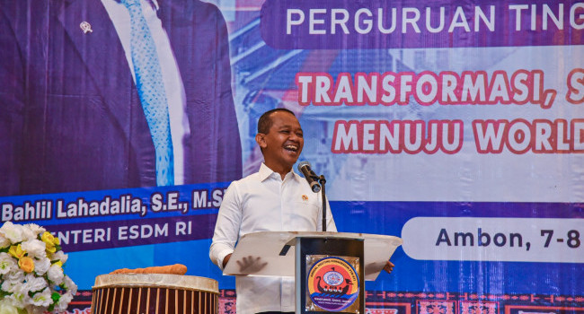 Menteri Energi dan Sumber Daya Mineral (ESDM) Bahlil Lahadalia secara resmi membuka Annual Meeting atau pertemuan tahunan pimpinan Perguruan Tinggi Negeri (PTN) se-Kawasan Timur Indonesia (KTI). di Ambon, Senin (7/10)