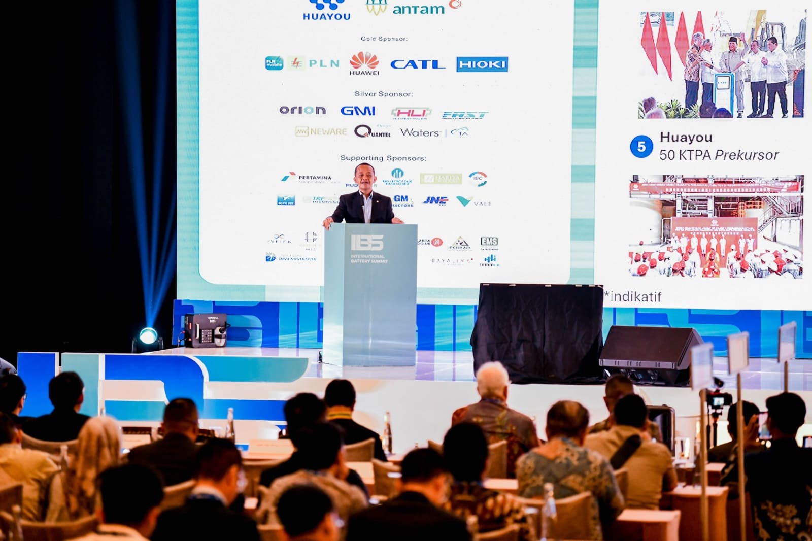 Menteri ESDM membuka acara International Battery Summit 2025 di Jakarta, Selasa (5/8)