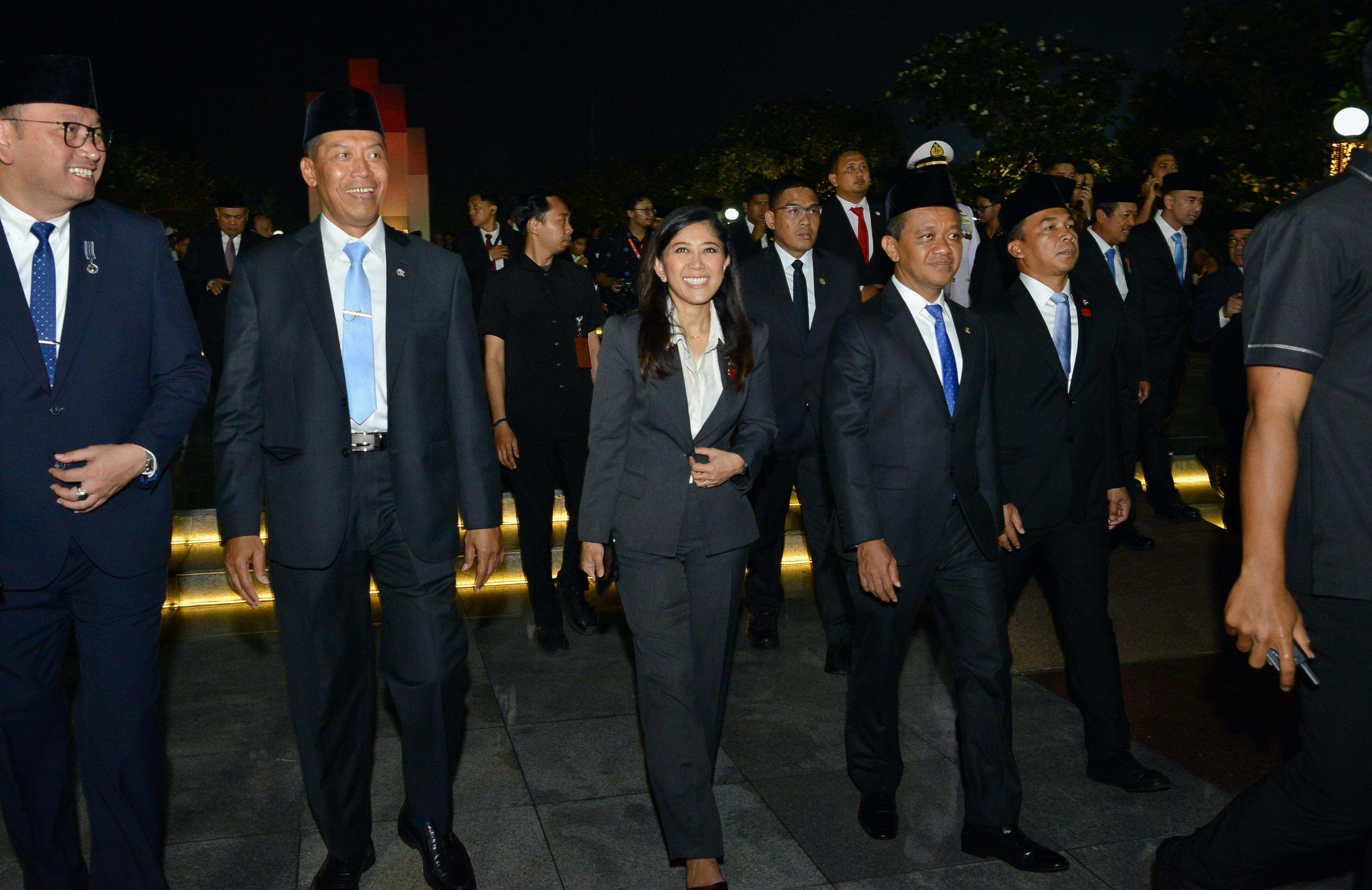 Menteri ESDM Menghadiri Renungan Suci di TMP Kalibata, Minggu (17/8)