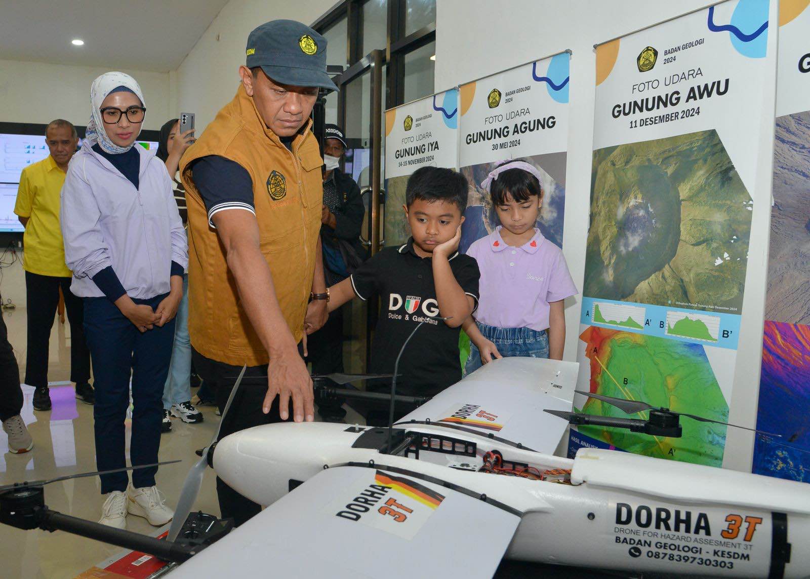 Menteri ESDM Mengunjungi Pos Pengamatan Gunung Api (PGA) Merapi di Kaliurang, Provinsi Daerah Istimewa Yogyakarta, Minggu (29/12)