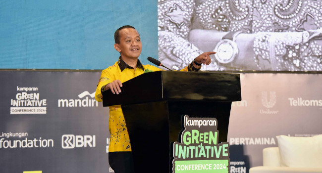 Menteri ESDM Menyampaikan Keynote Speech pada acara Kumparan: Green Initiative Conference di Jakarta, Rabu (25/9)