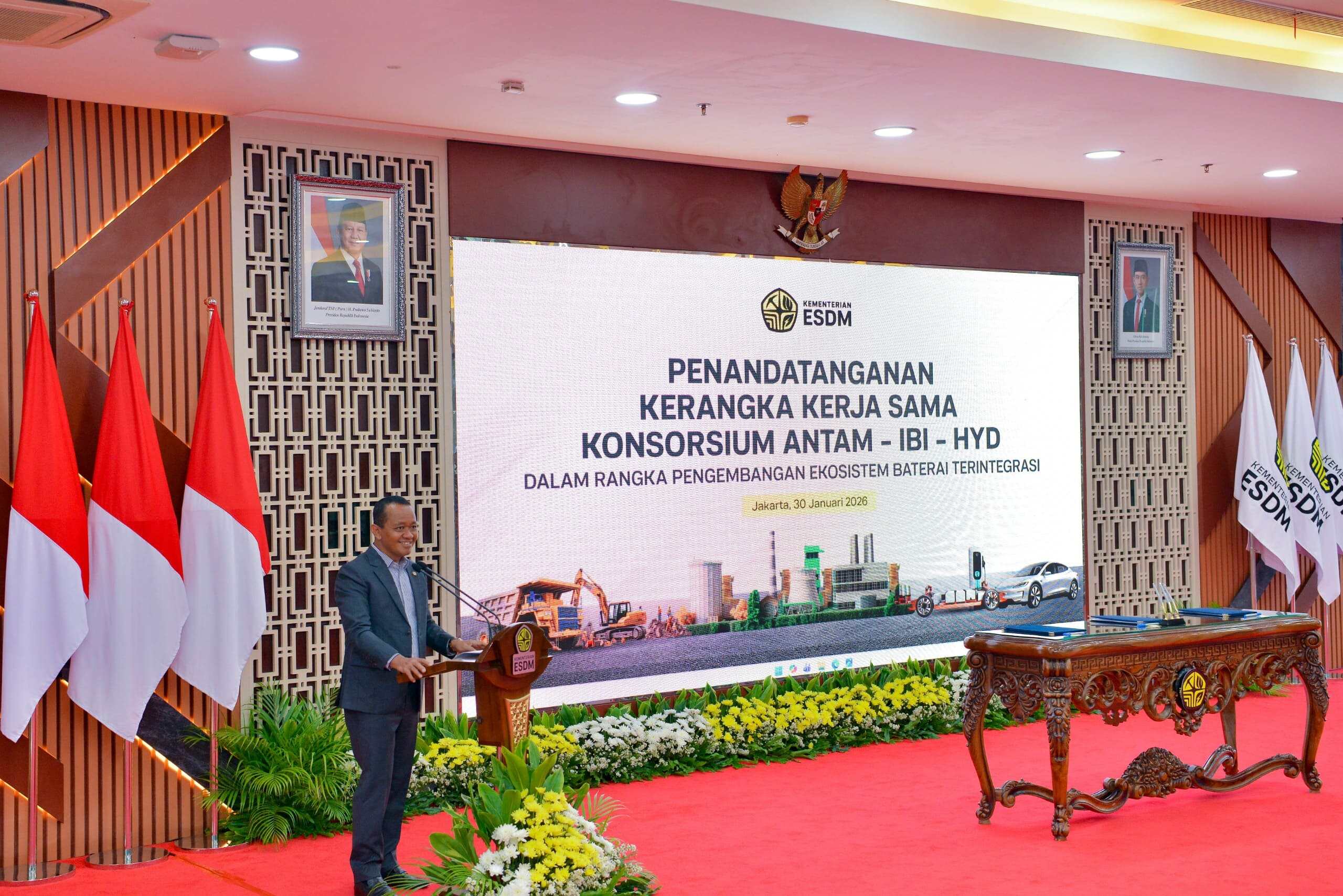 Menteri ESDM pada Penandatanganan Kerangka Kerja Sama Konsorsium ANTAM - IBI - HYD