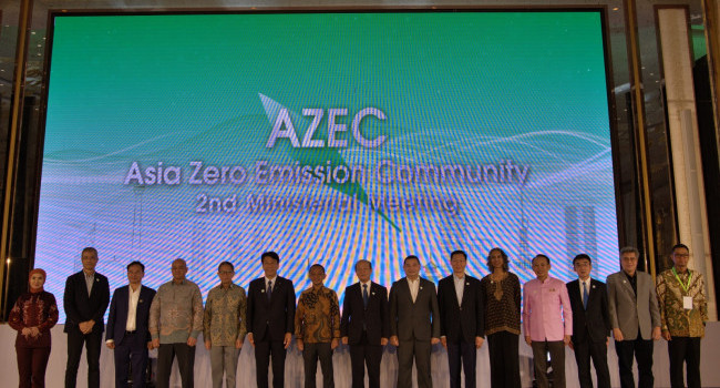 Menteri ESDM Saat AZEC 2nd Ministerial Meeting Gala Dinner (20/8)