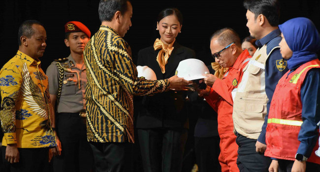 Presiden RI Joko Widodo Menghadiri Malam Puncak Hari Jadi Pertambangan dan Energi Ke-79 (Penghargaan Subroto 2024) di Grand Ballroom Kempinski Jakarta, Senin (14/10)