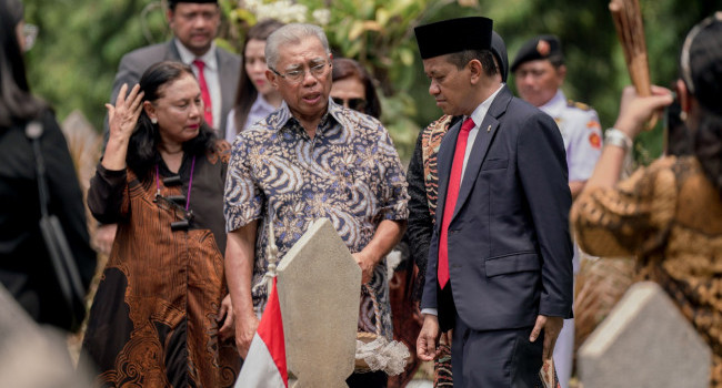 Tabung Bunga dan Renungan Bersama Peringatan Hari Jadi Pertambangan dan Energi Ke-79 di TMP Kalibata, Sabtu 28 September 2024