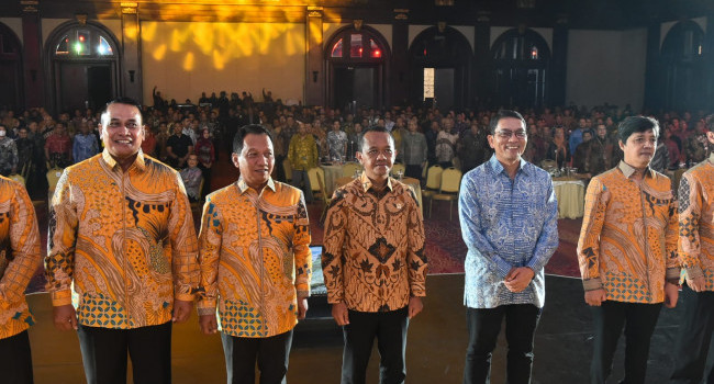 Tatap Muka Menteri ESDM dengan Pegawai di Lingkungan Direktorat Jenderal Mineral dan Batubara, Jakarta, Rabu (25/9)