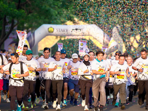 Menteri ESDM mengikuti Fun Run HUT Pertambangan dan Energi Ke-79 bersama Keluarga Besar Kementerian ESDM, Minggu (13/10)