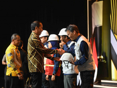 Presiden RI Joko Widodo Menghadiri Malam Puncak Hari Jadi Pertambangan dan Energi Ke-79 (Penghargaan Subroto 2024) di Grand Ballroom Kempinski Jakarta, Senin (14/10)