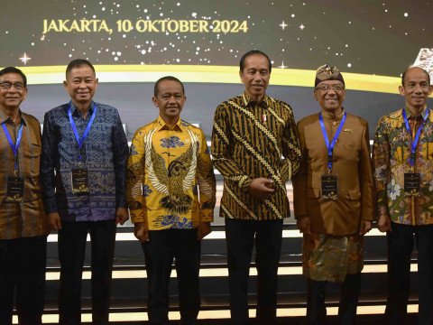 Presiden RI Joko Widodo Menghadiri Malam Puncak Hari Jadi Pertambangan dan Energi Ke-79 (Penghargaan Subroto 2024) di Grand Ballroom Kempinski Jakarta, Senin (14/10)