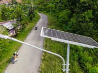 350 PJU-TS Terpasang, Jalanan Papua Barat Semakin Terang