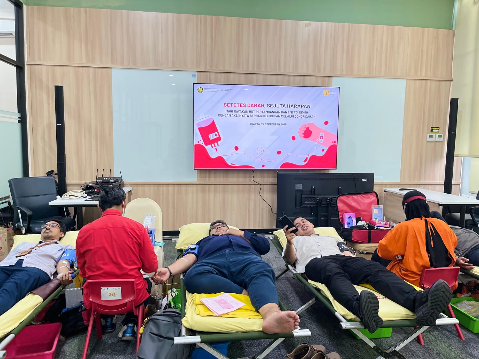 Bentuk Peduli Sesama, Kementerian ESDM Gelar Donor Darah Peringati Hari Jadi Pertambangan dan Energi