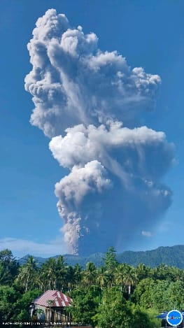 Gunung Dukono Kembali Erupsi, Masyarakat Diminta Waspadai Sebaran Abu Vulkanik