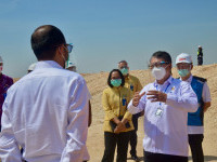 Kunjungi Proyek Smelter PT FI di Gresik dan Proyek Kilang Tuban, Menteri ESDM Minta Penyelesaiannya  Dipercepat