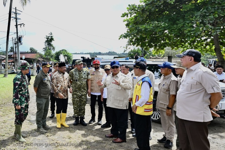 Laporkan Kondisi Listrik ke Presiden, Menteri Bahli: Minggu Malam, 93% Listrik Nyala di Aceh