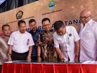 Menteri ESDM Resmikan 24 Unit Sarana Air Bersih Melalui Sumur Bor Di Jawa Barat