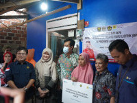 Seribu Lebih Rumah Tangga di Sukabumi Terima Bantuan Sambungan Listrik Gratis