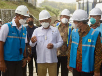 Tinjau Pembangkit Listrik Sampah Kota Putri Cempo, Menteri ESDM: April tahun ini mulai Beroperasi