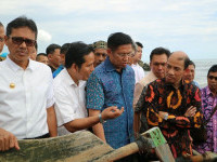 Nelayan Kota Padang Peroleh 525 Konkit Secara Gratis  