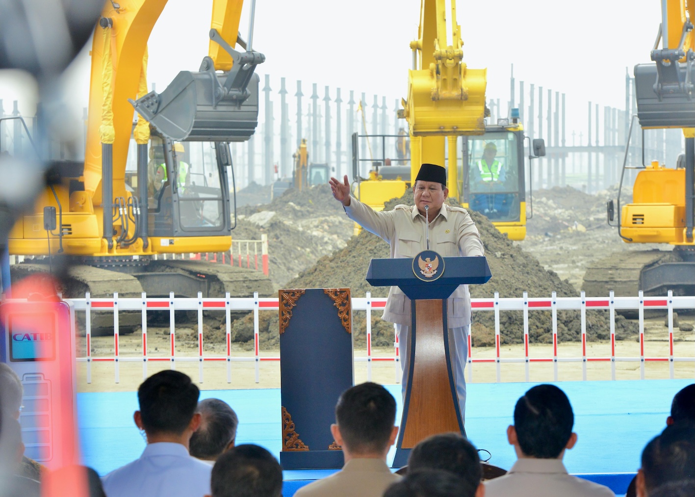 Resmikan Groundbreaking Industri Baterai Listrik, Presiden Prabowo: Kerja Sama Program Kolosal Antarnegara Resmikan Groundbreaking Industri Baterai Listrik, Presiden Prabowo: Kerja Sama Program Kolosal Antarnegara